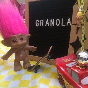 Meet your Posher, Granola